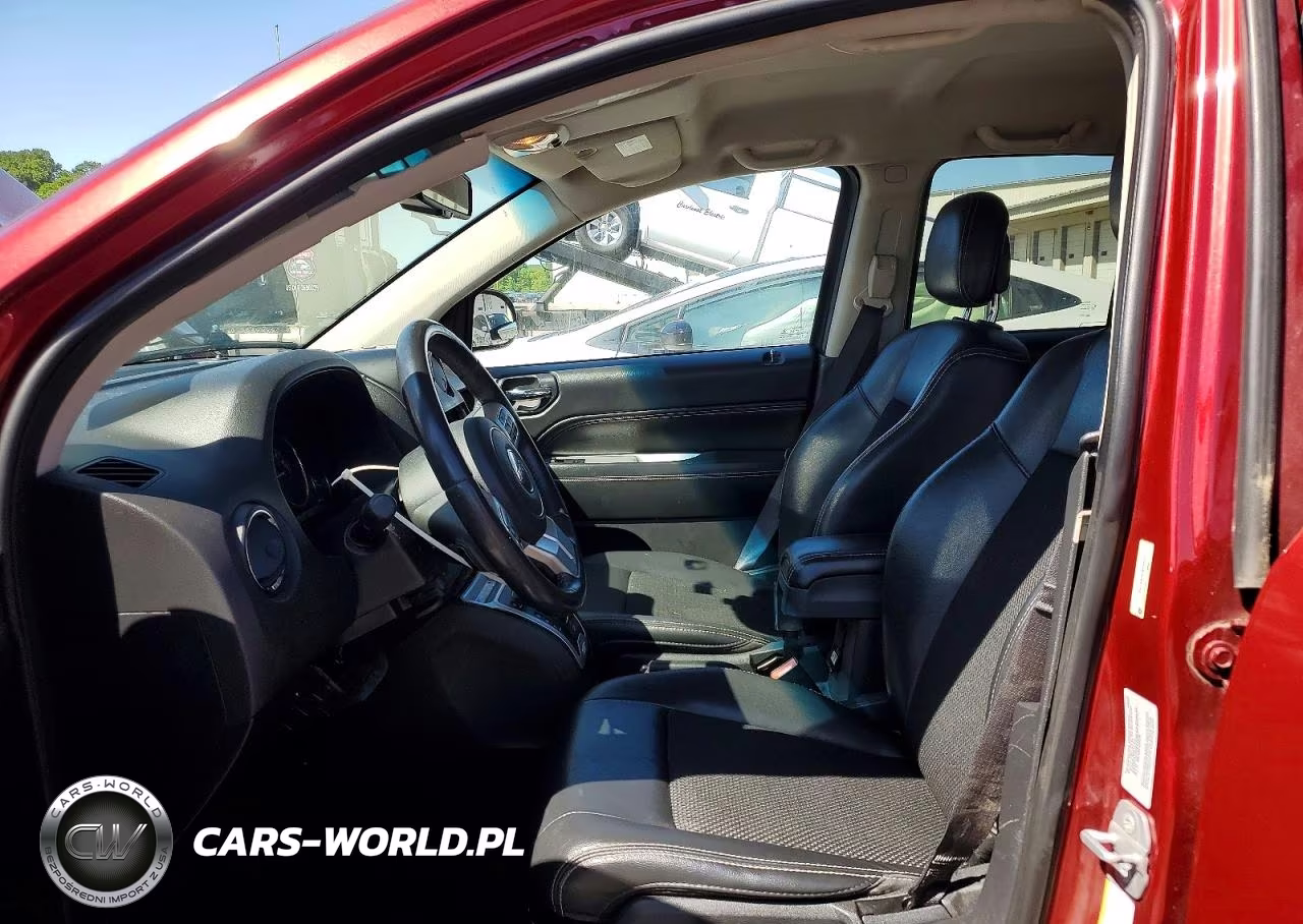 2016 Sterling Compass Latitude VIN:1C4NJDEB1GD631010 - 7