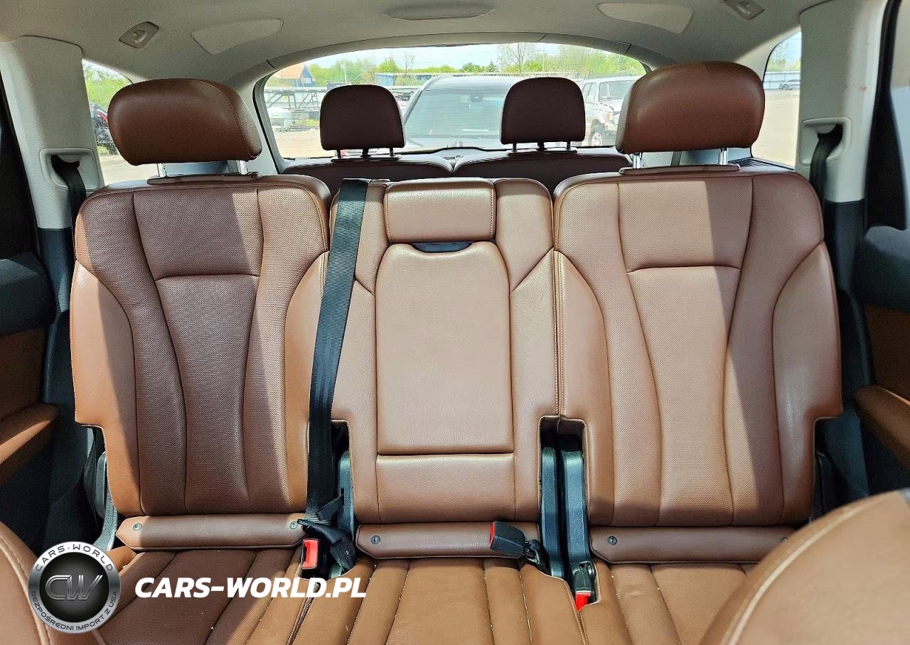 2019 Audi Q7 Premium Plus VIN:WA1LHAF71KD024183 - 10
