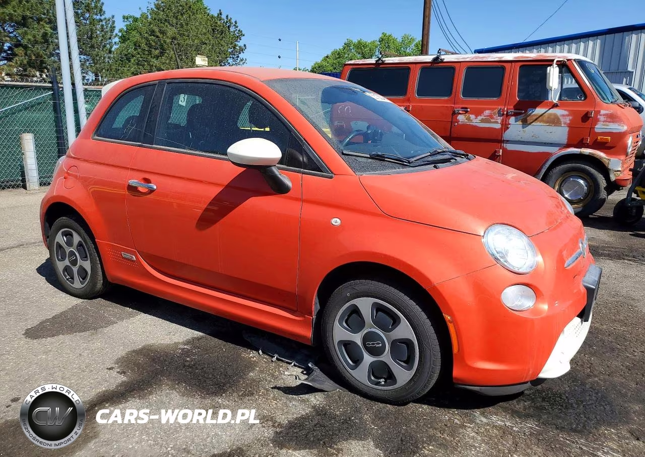 2015 Fiat 500 Electric VIN:3C3CFFGE0FT656991 - 4