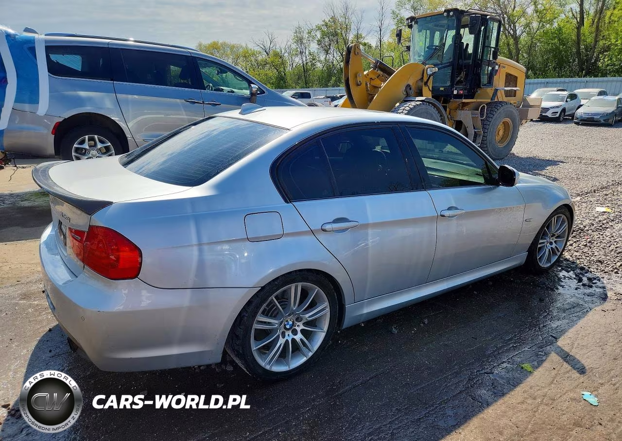 2011 BMW 335 I VIN:WBAPM5C55BE577374 - 3