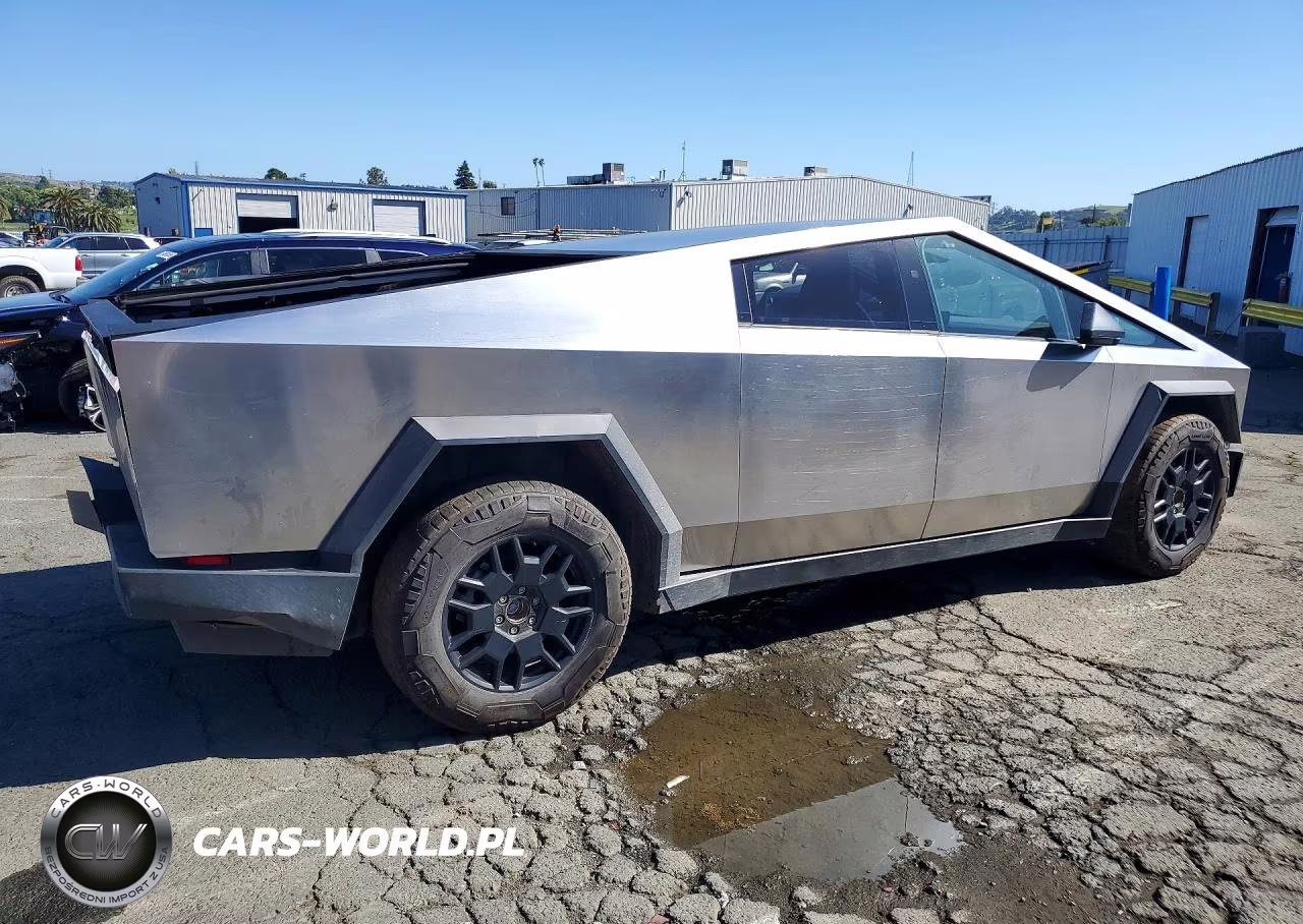 2024 Tesla Cybertruck VIN:7G2CEHEE8RA051918 - 3