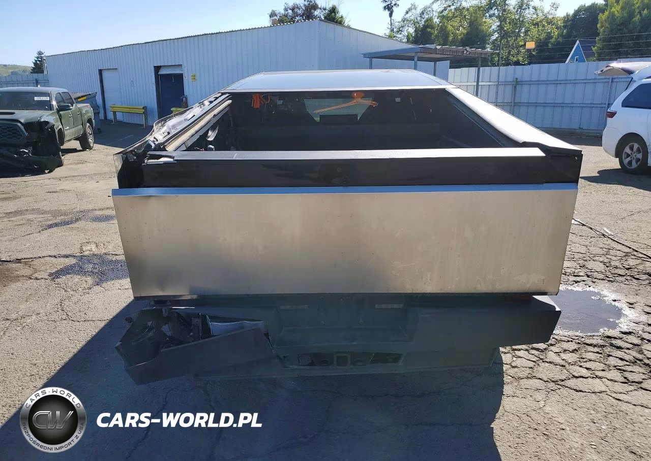 2024 Tesla Cybertruck VIN:7G2CEHEE8RA051918 - 6