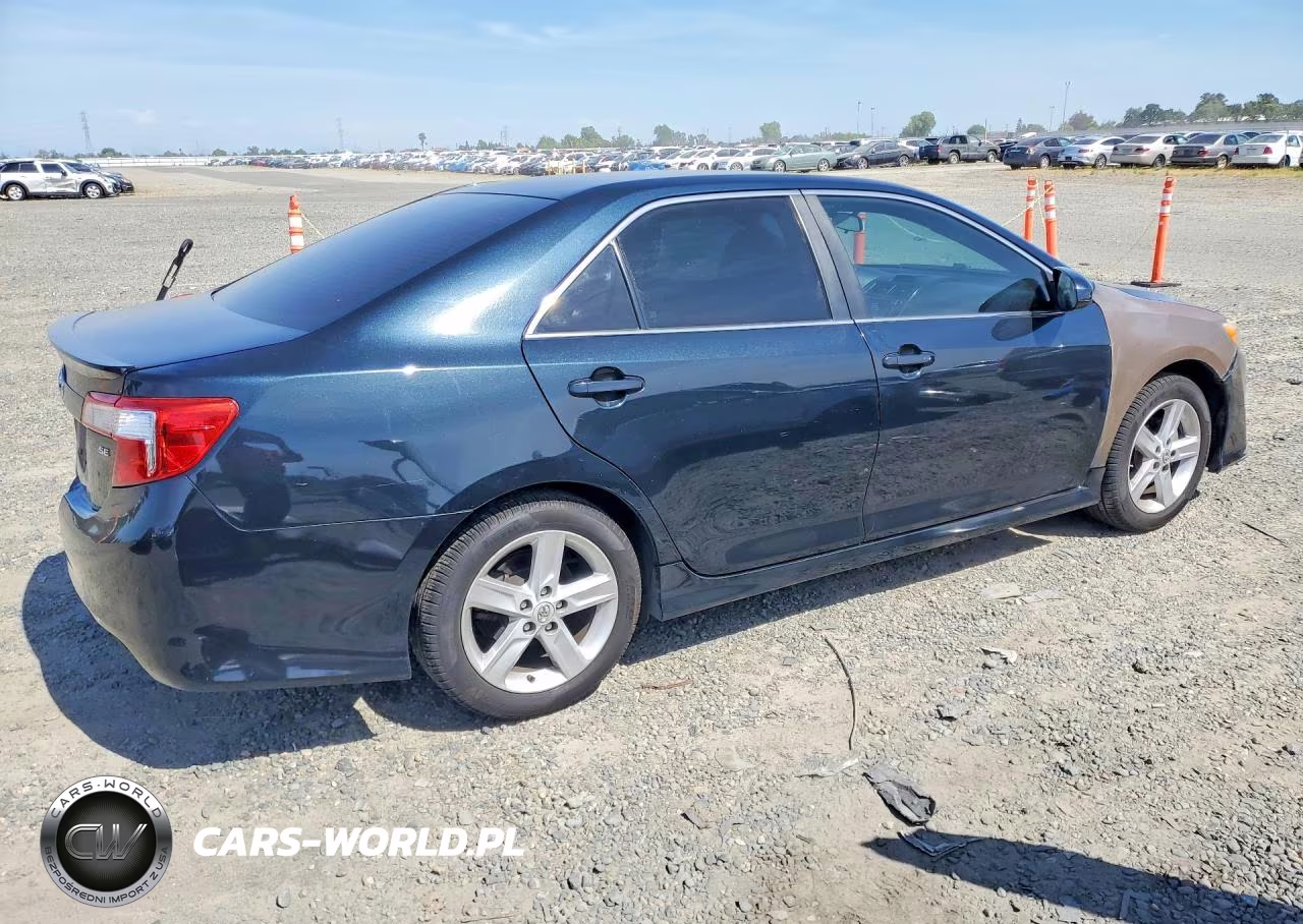 2014 Toyota Camry Se VIN:4T1BF1FK3EU339014 - 3
