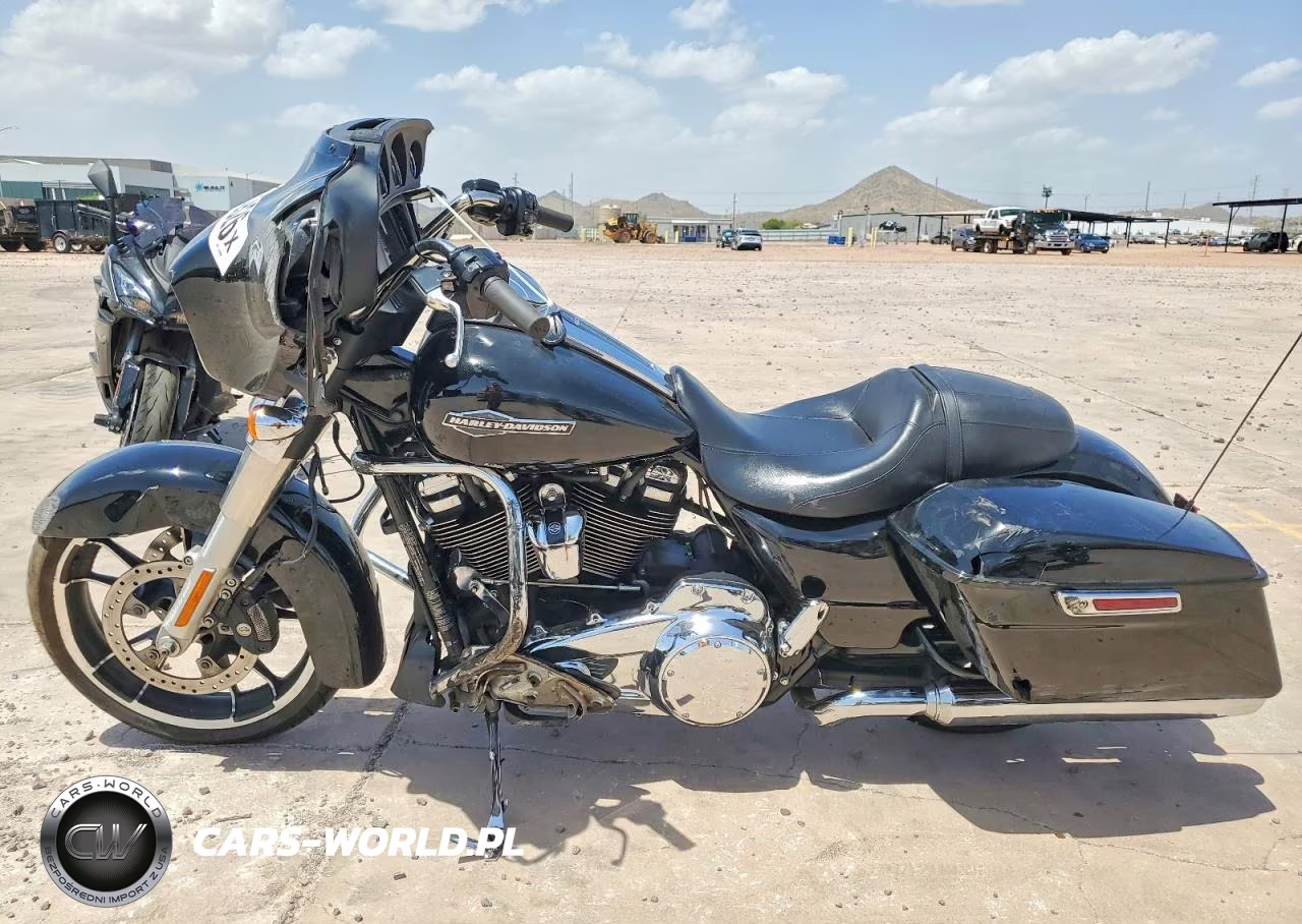 2023 Harley-Davidson Flhx VIN:1HD1KBC18PB613687 - 3