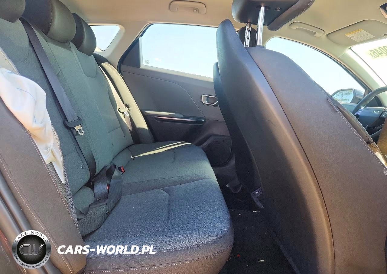 2025 Kia K4 Lx VIN:3KPFT4DE3SE136812 - 10