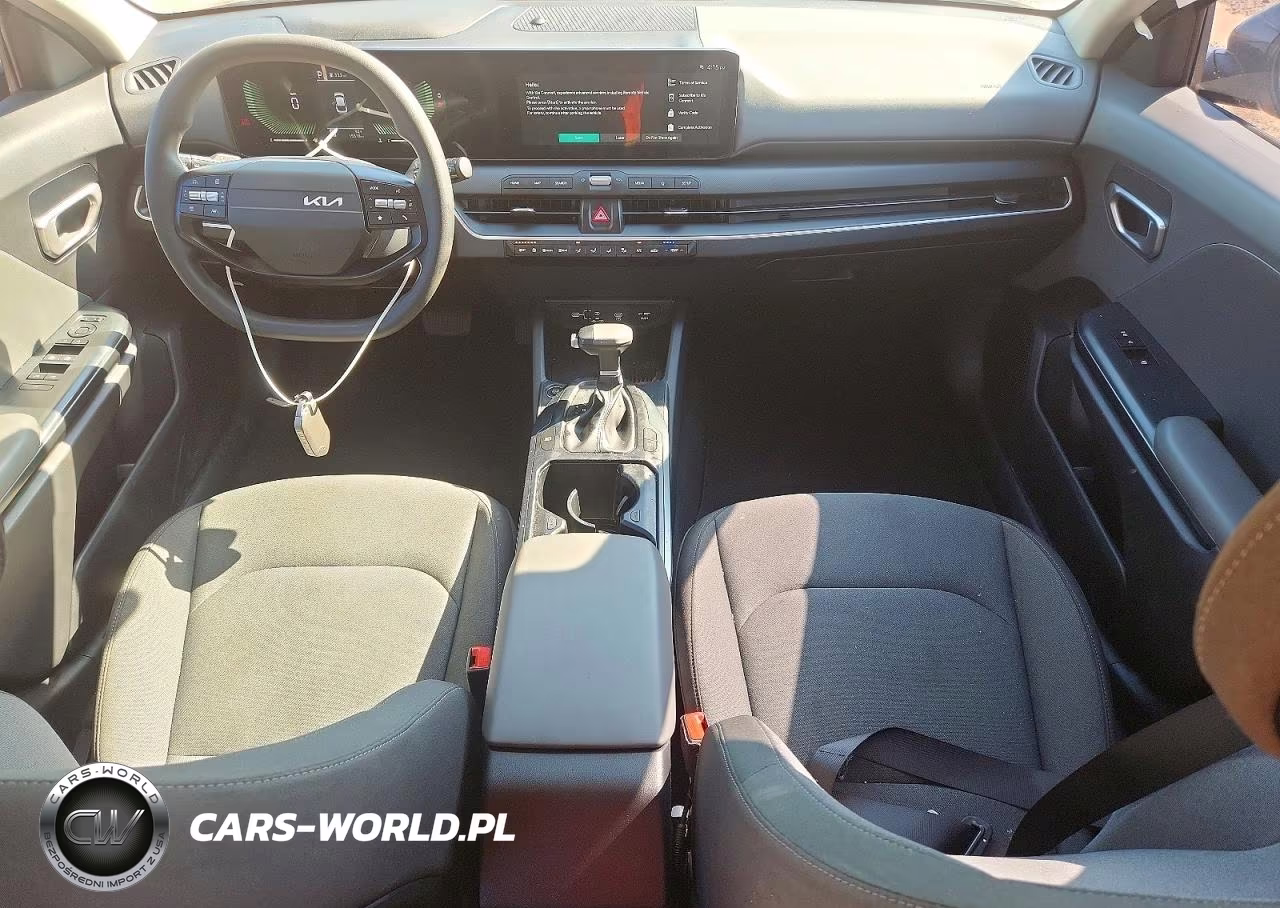 2025 Kia K4 Lx VIN:3KPFT4DE3SE136812 - 8