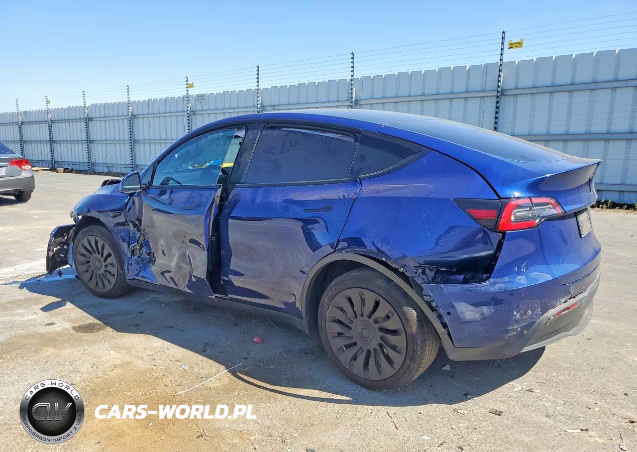 2021 Tesla Model Y VIN:5YJYGDEE9MF114886 - 2