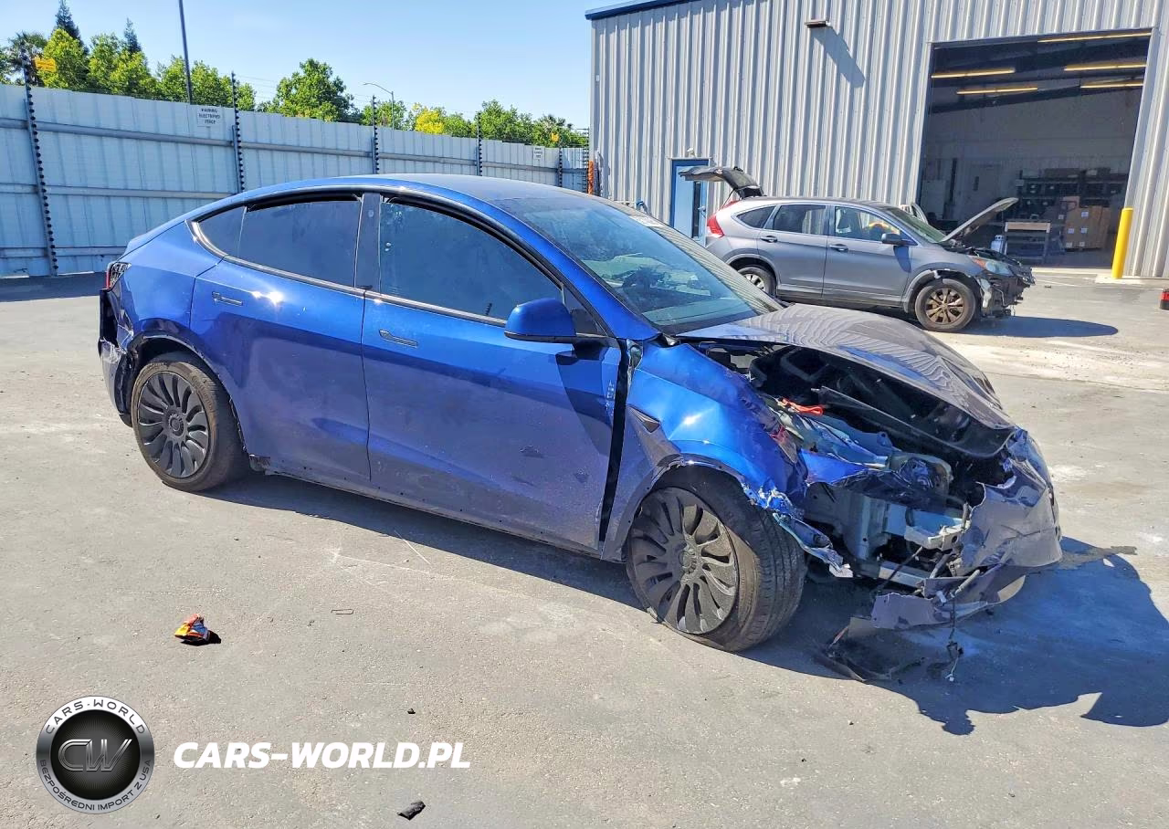 2021 Tesla Model Y VIN:5YJYGDEE9MF114886 - 4