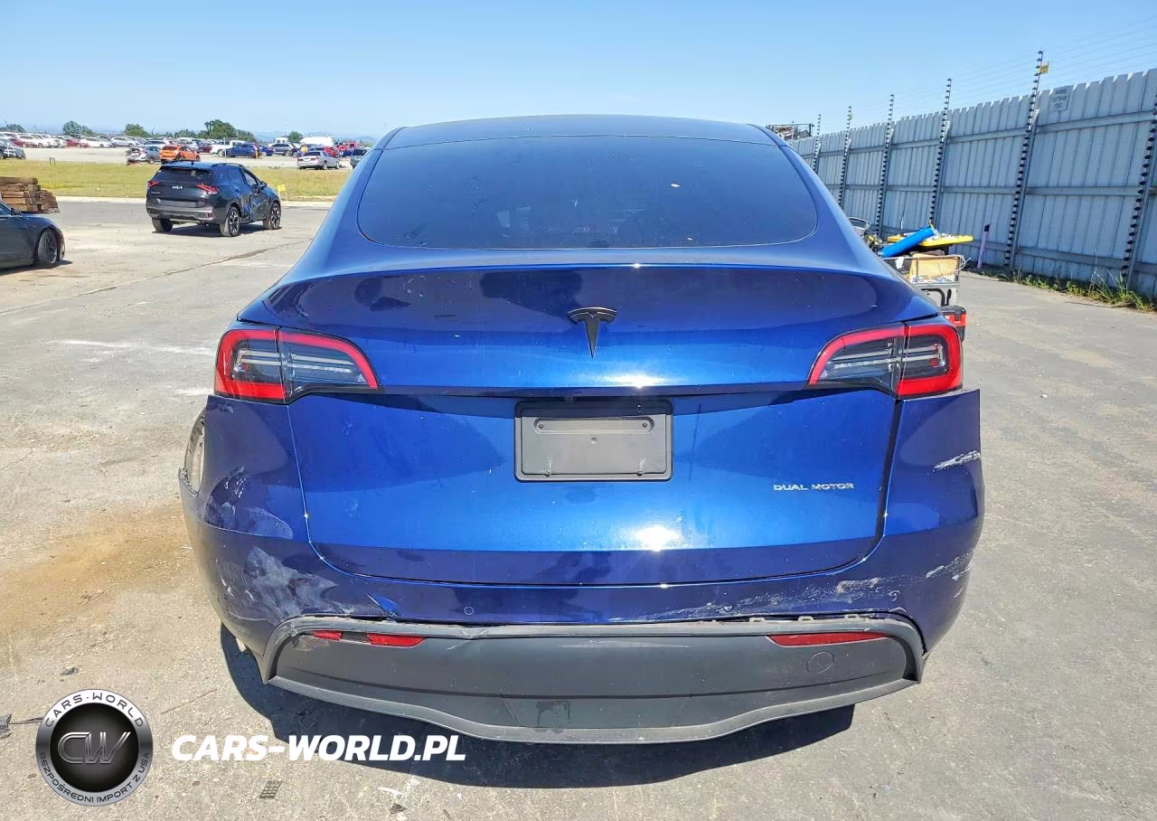 2021 Tesla Model Y VIN:5YJYGDEE9MF114886 - 6