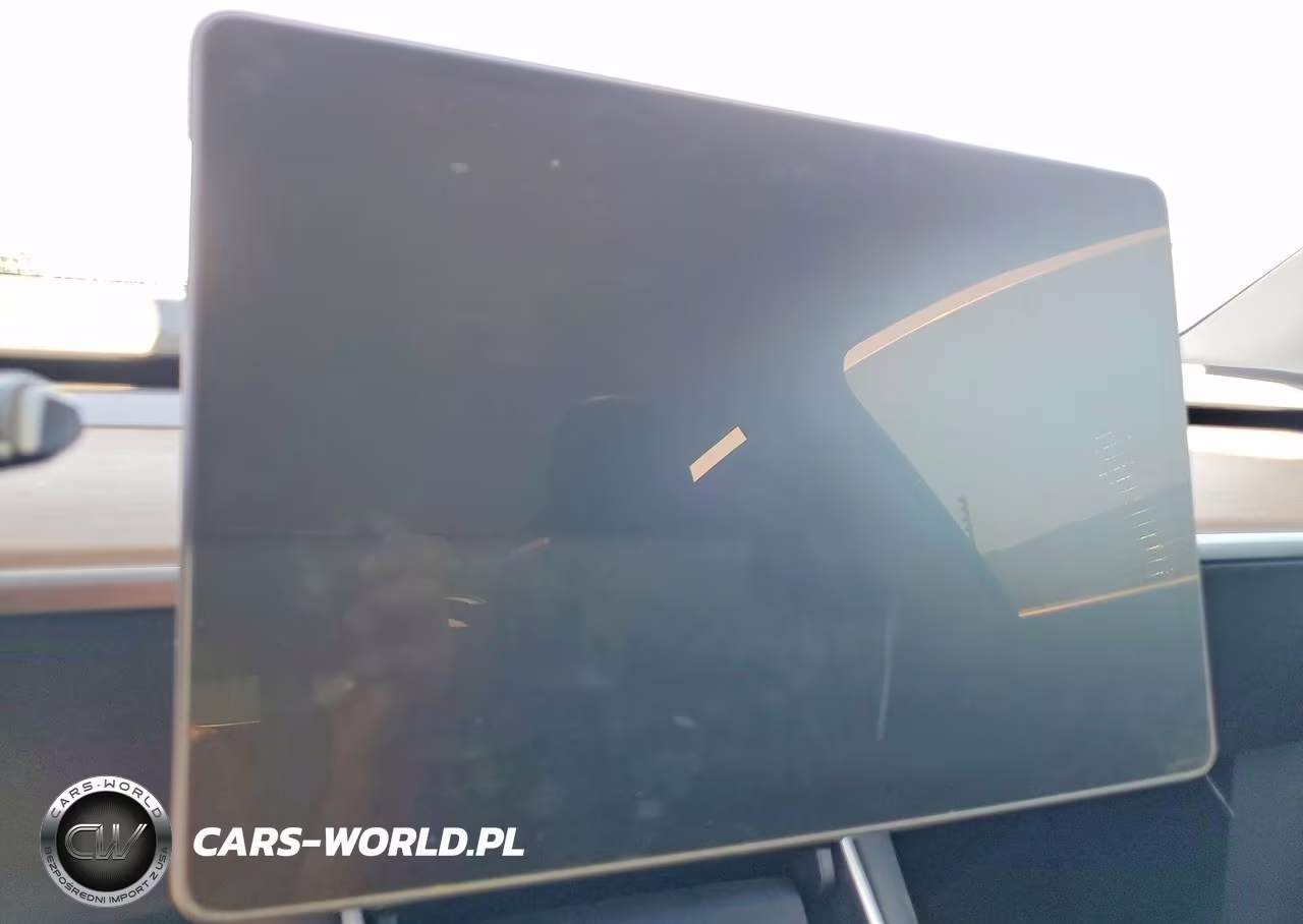 2021 Tesla Model Y VIN:5YJYGDEE9MF114886 - 9