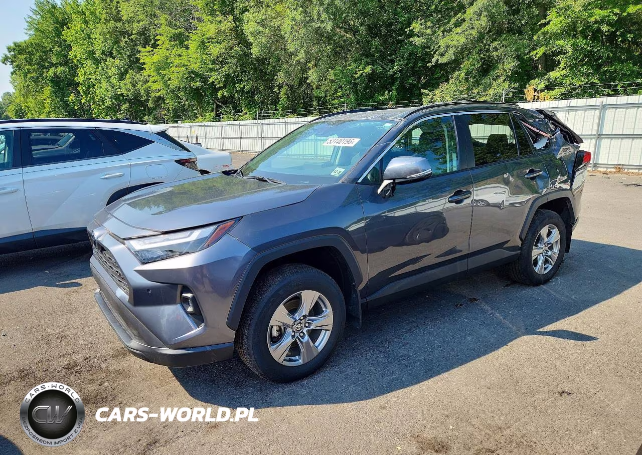 2025 Toyota Rav4 Xle – zdjęcie 1 z 13