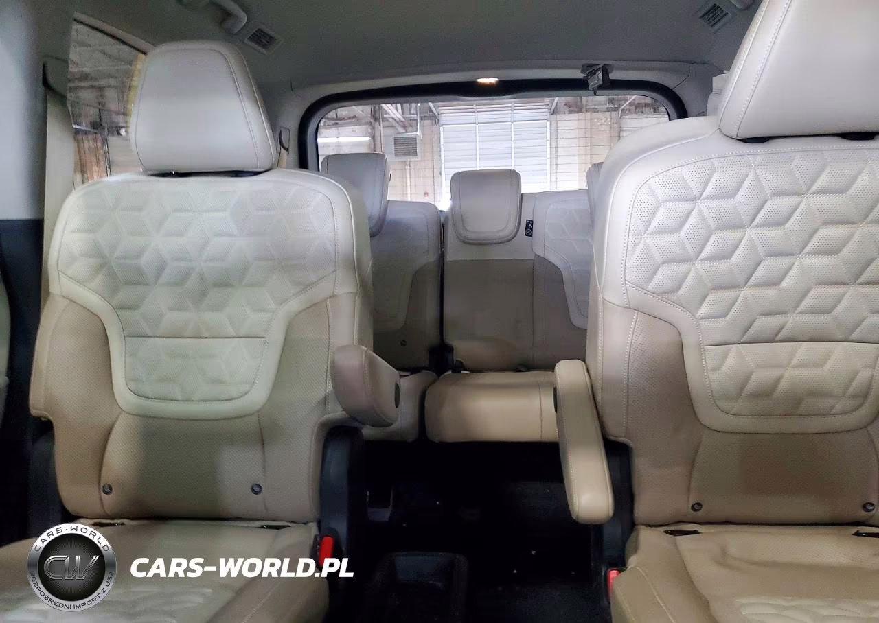 2026 Nissan Armada Platinum VIN:JN8AY3EB0T9121138 - 10