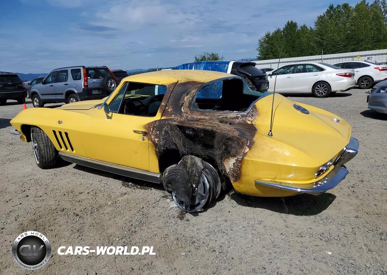 1966 Chevrolet Corvette VIN:194376S103344 - 2