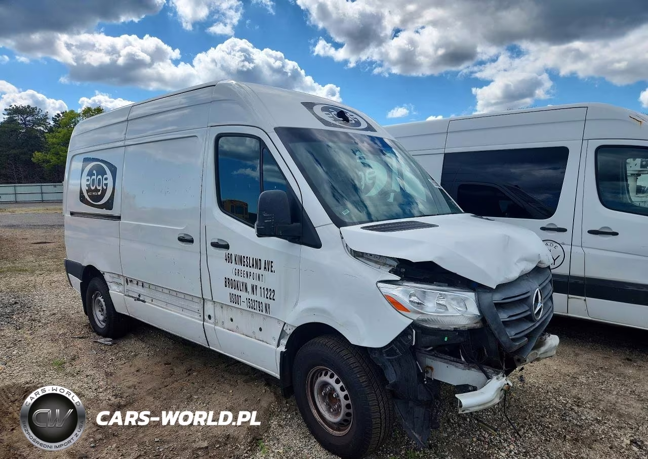 2019 Mercedes-Benz Sprinter 2500 VIN:WD3PF0CDXKT010946 - 4