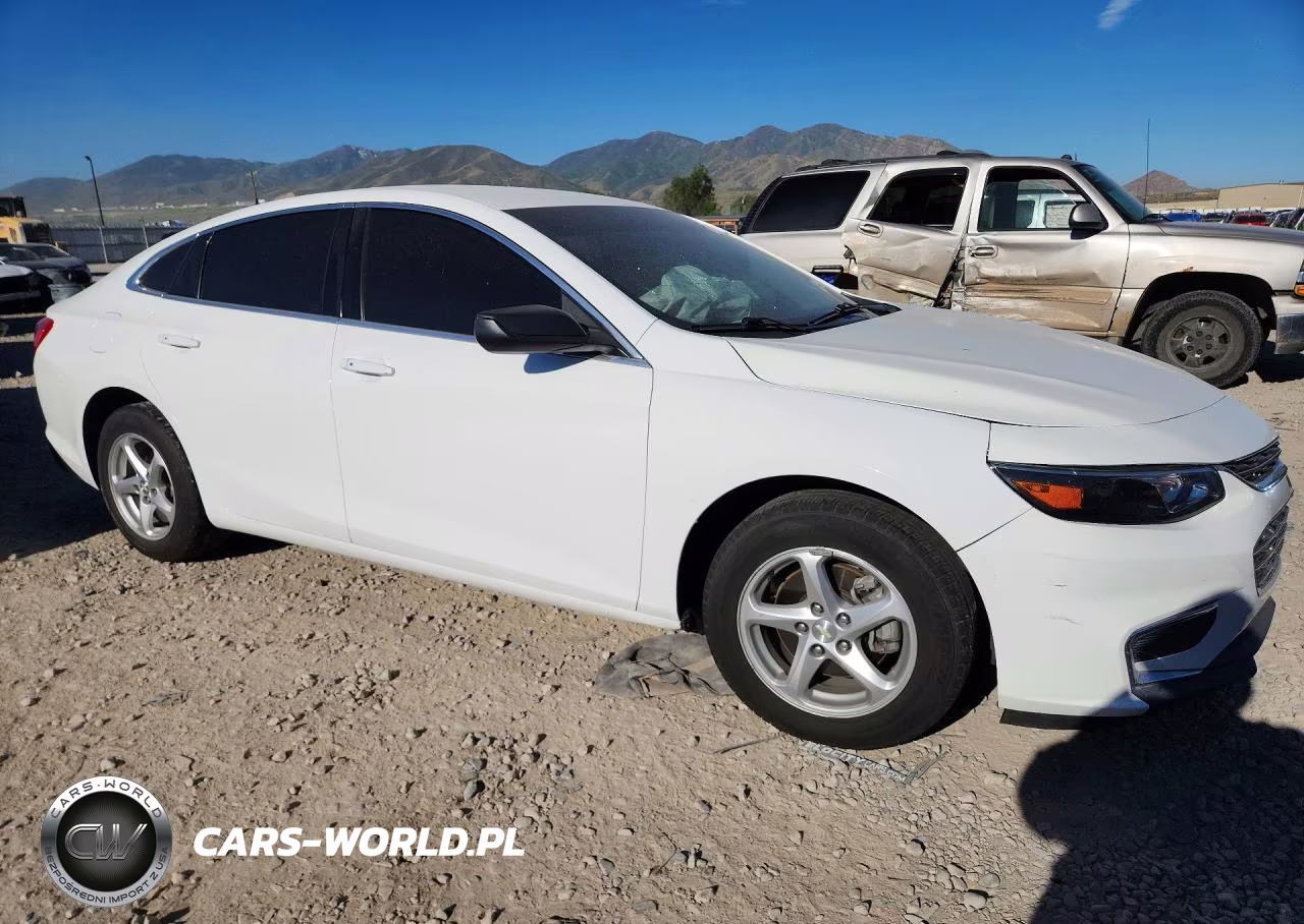 2017 Chevrolet Malibu Ls VIN:1G1ZB5ST1HF221338 - 4