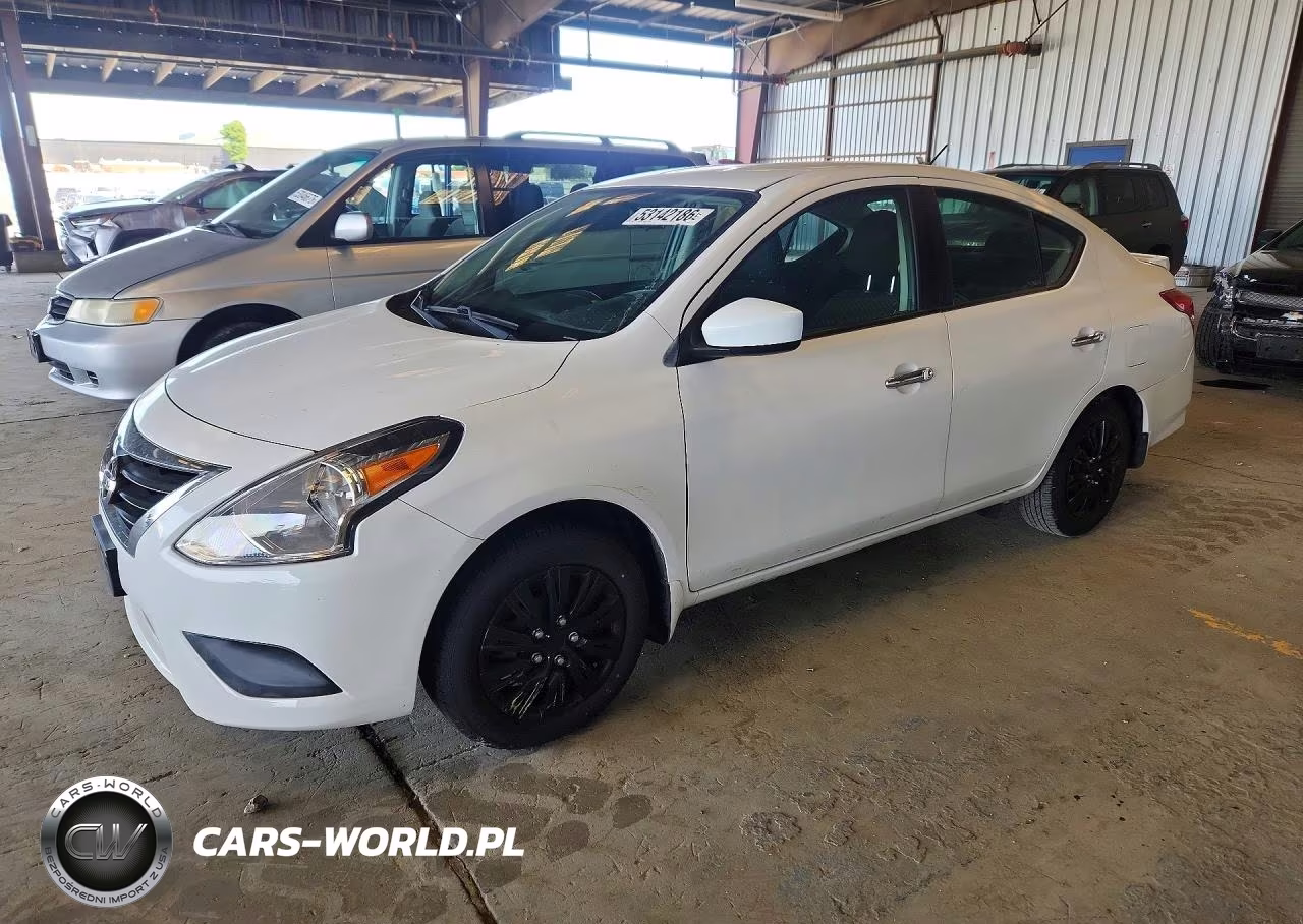2015 Nissan Versa 1.6 S
