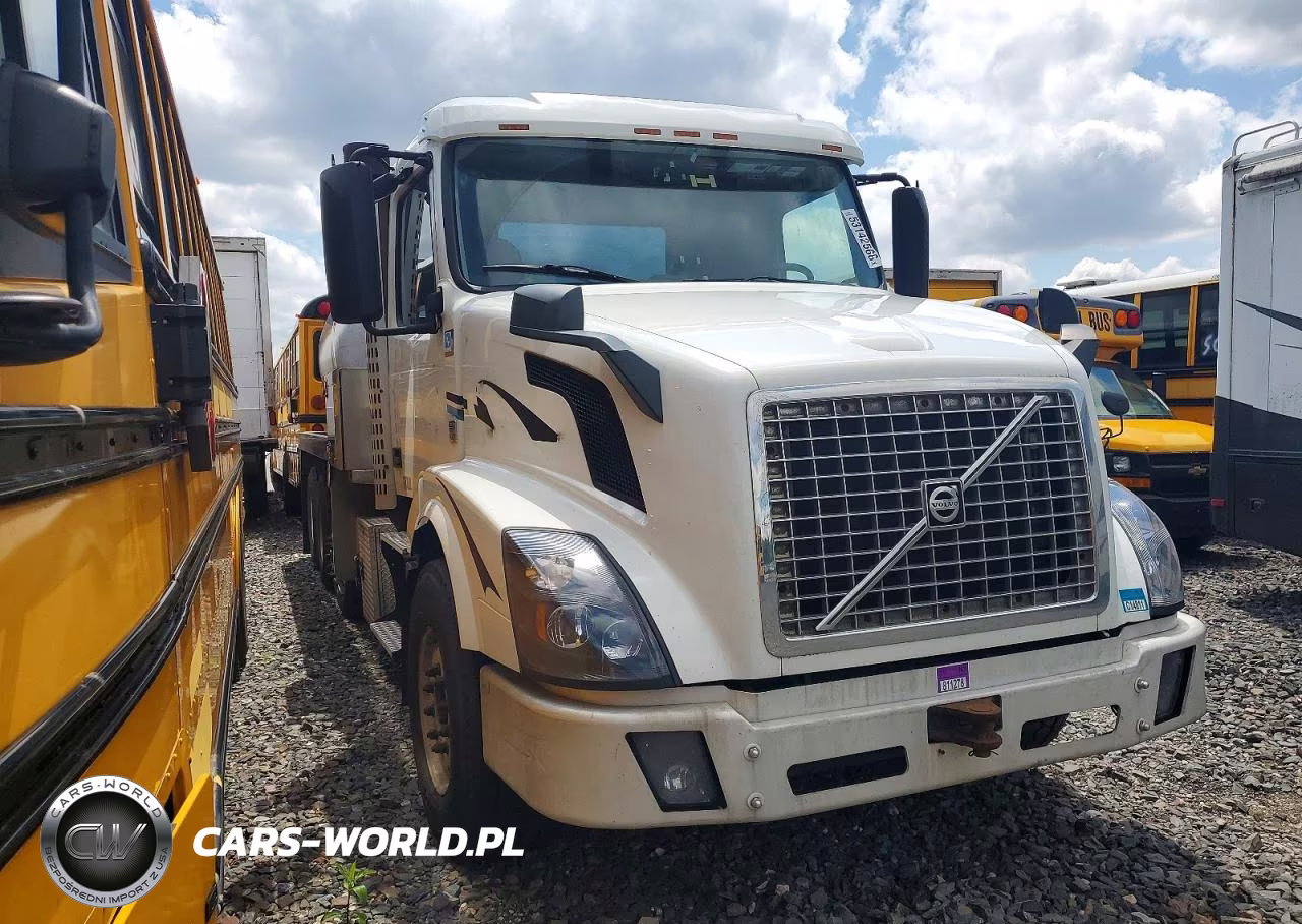 2018 Volvo Vnl84300 - Tank Truck