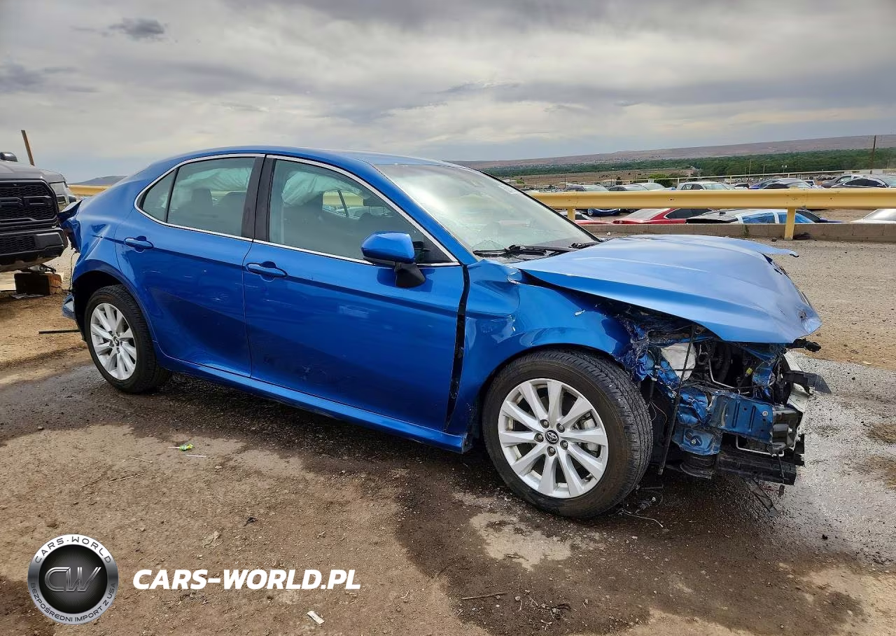 2020 Toyota Camry Le VIN:4T1C11AK2LU324298 - 4