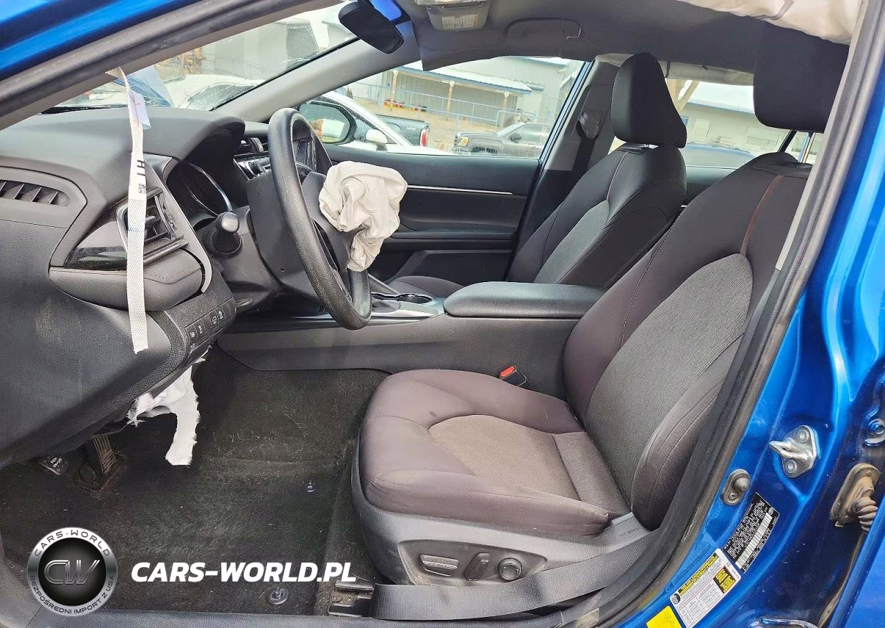 2020 Toyota Camry Le VIN:4T1C11AK2LU324298 - 7
