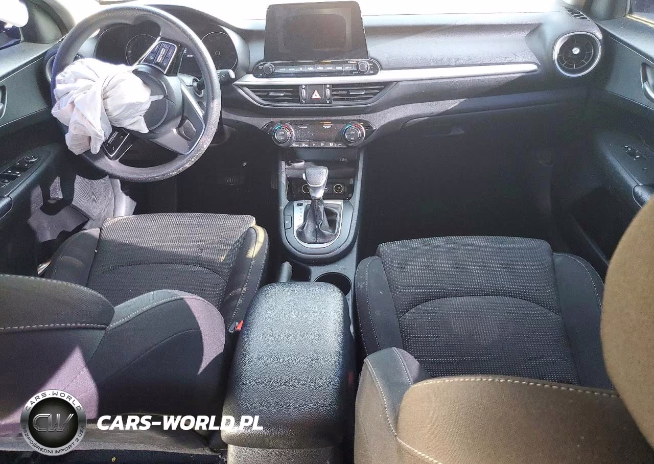 2019 Kia Forte Lxs VIN:3KPF24AD1KE137956 - 8