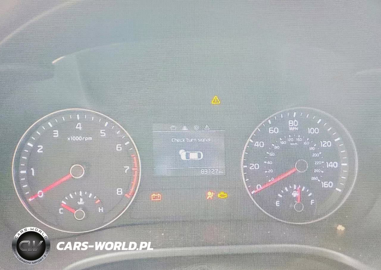 2019 Kia Forte Lxs VIN:3KPF24AD1KE137956 - 9