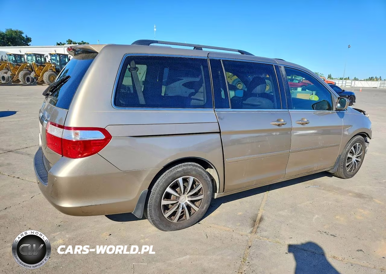 2007 Honda Odyssey Touring VIN:5FNRL38827B058617 - 3