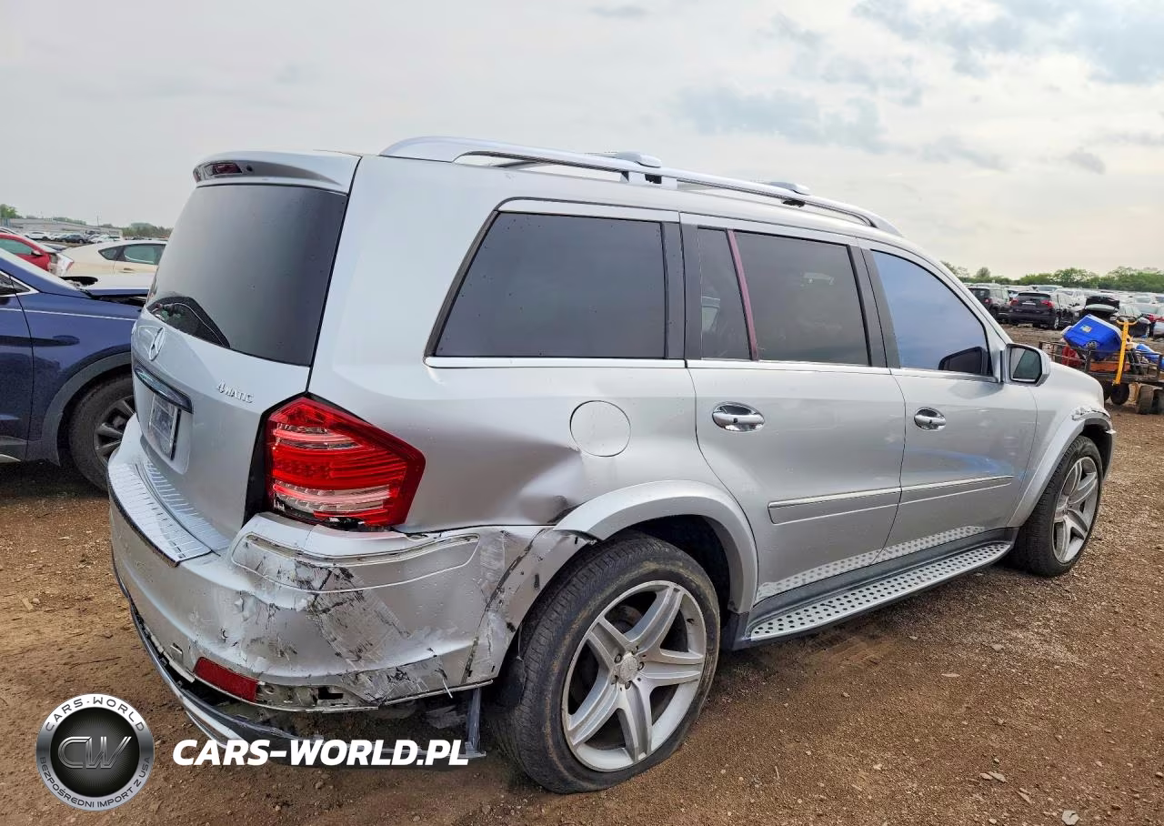 2010 Mercedes-Benz Gl 550 4Matic VIN:4JGBF8GE6AA545571 - 3