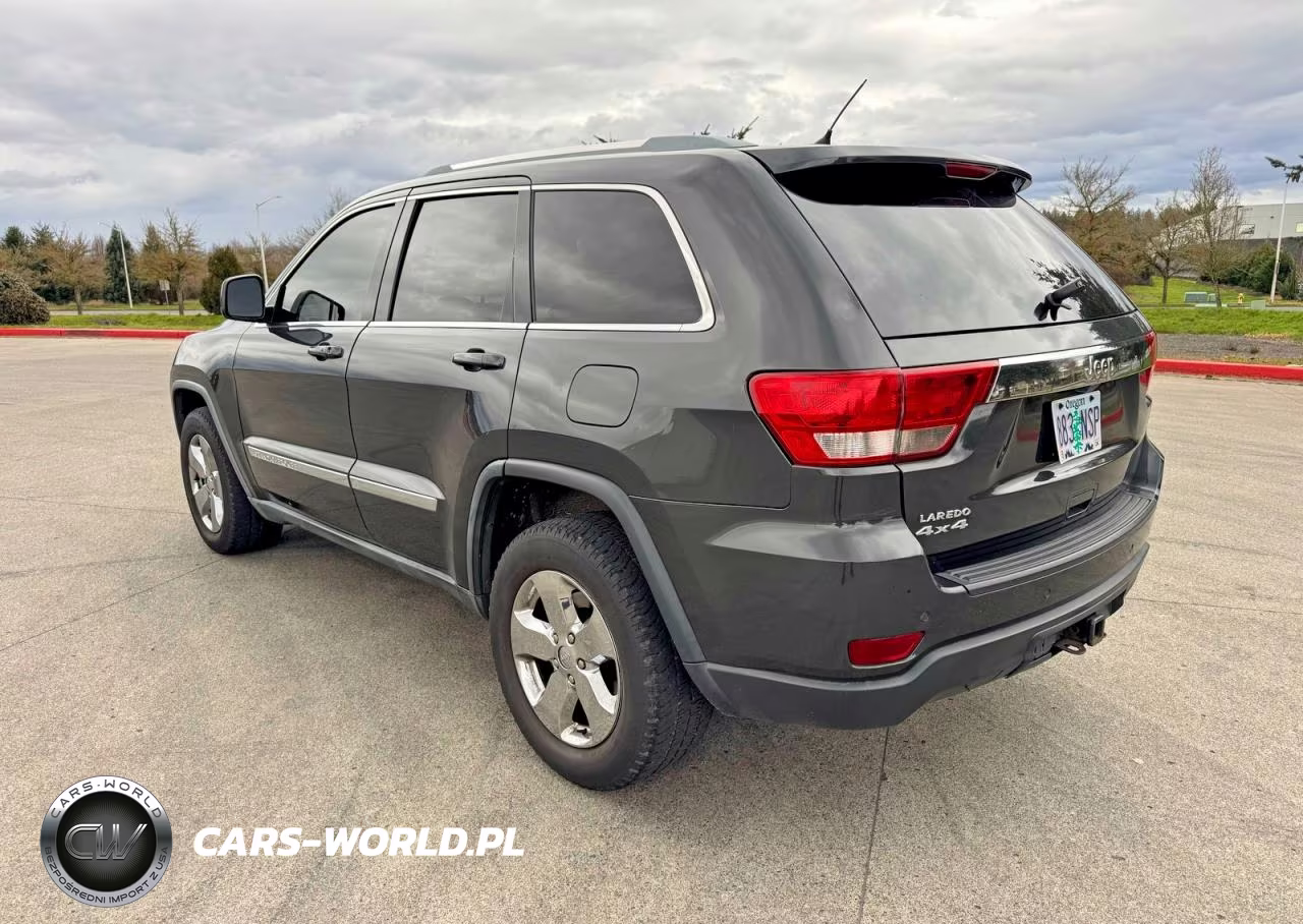 2011 Jeep Grand Cherokee Laredo VIN:1J4RR4GG4BC545797 - 3