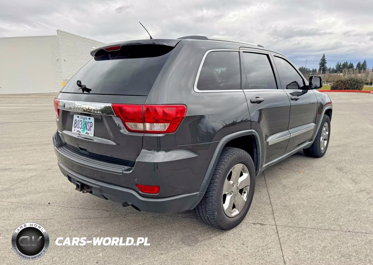 2011 Jeep Grand Cherokee Laredo VIN:1J4RR4GG4BC545797 - 4