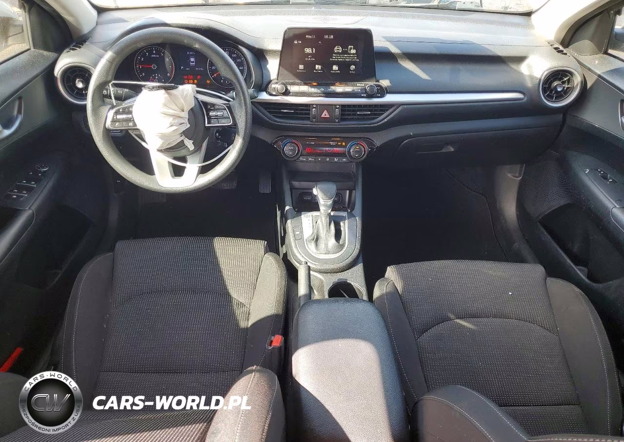 2019 Kia Forte Lxs VIN:3KPF24ADXKE060973 - 8