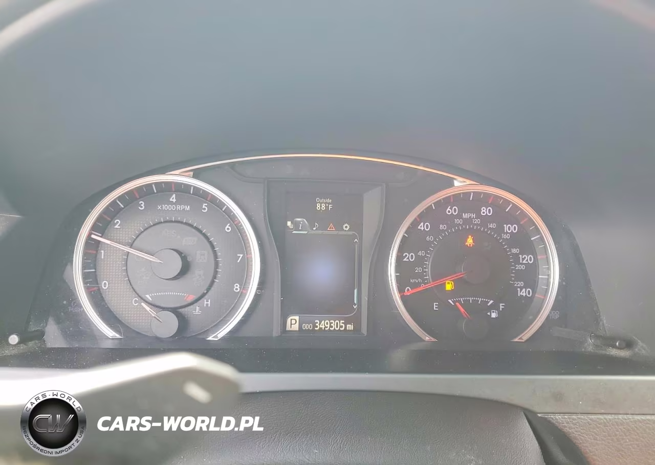 2017 Toyota Camry Xse VIN:4T1BF1FK4HU769090 - 9