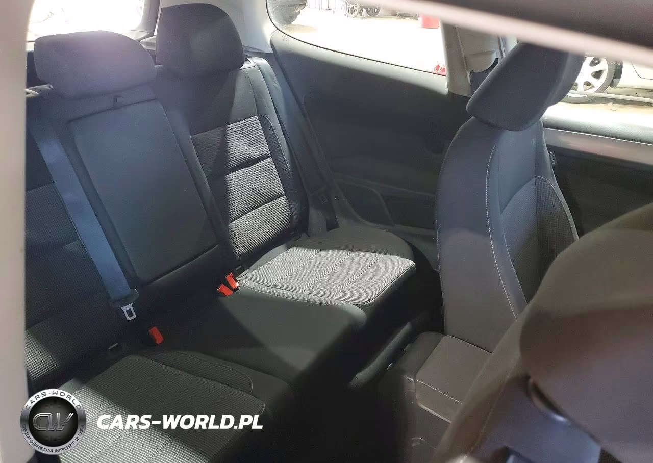 2012 Volkswagen Golf VIN:WVWMM7AJ0CW183052 - 10
