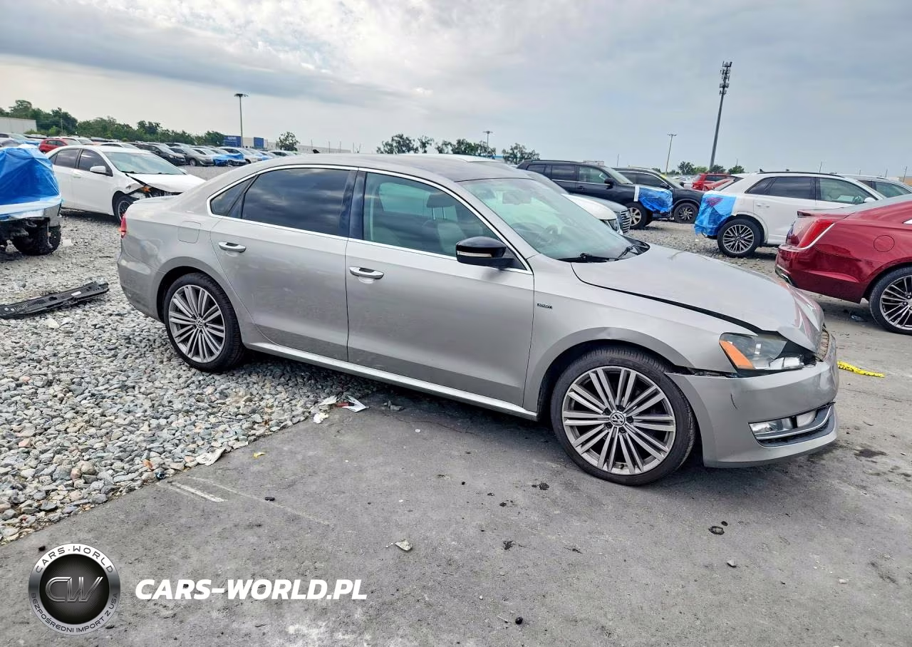 2014 Volkswagen Passat Se VIN:1VWBT7A3XEC093517 - 4