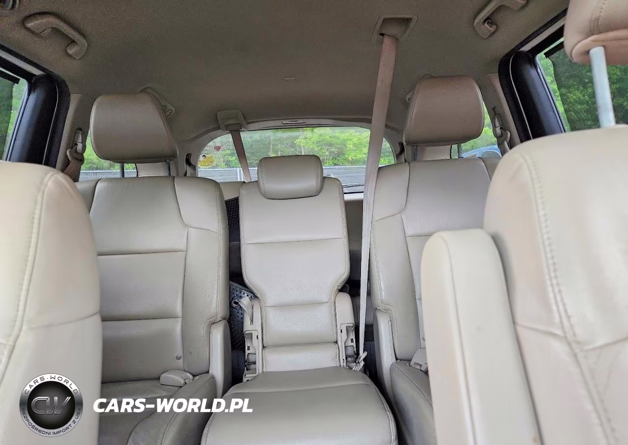 2015 Honda Odyssey VIN:5FNRL5H63FB077606 - 10