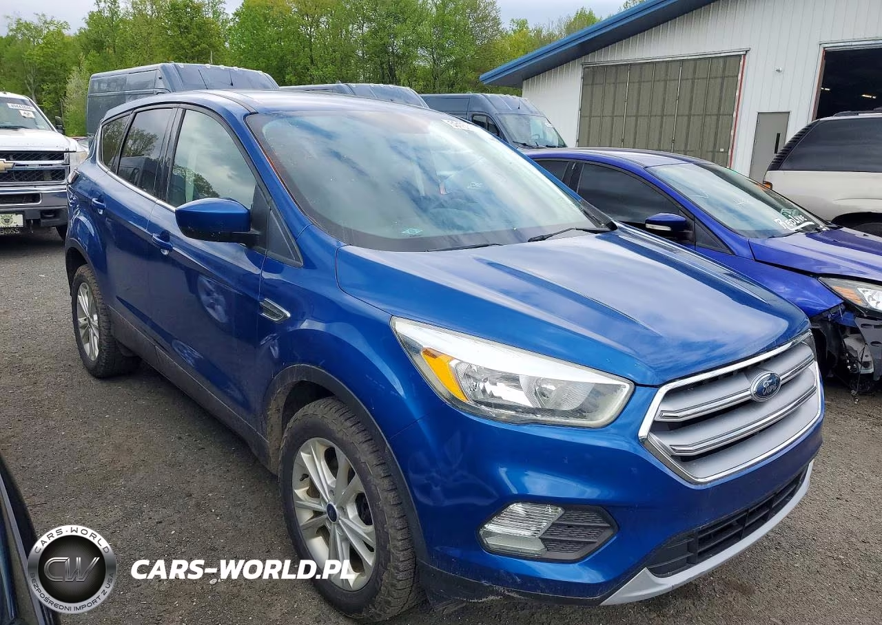 2017 Ford Escape Se VIN:1FMCU9GD9HUE03814 - 4