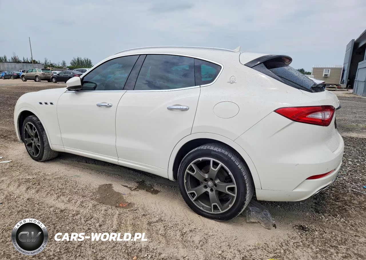 2017 Maserati Levante Luxury VIN:ZN661XUL4HX211076 - 2