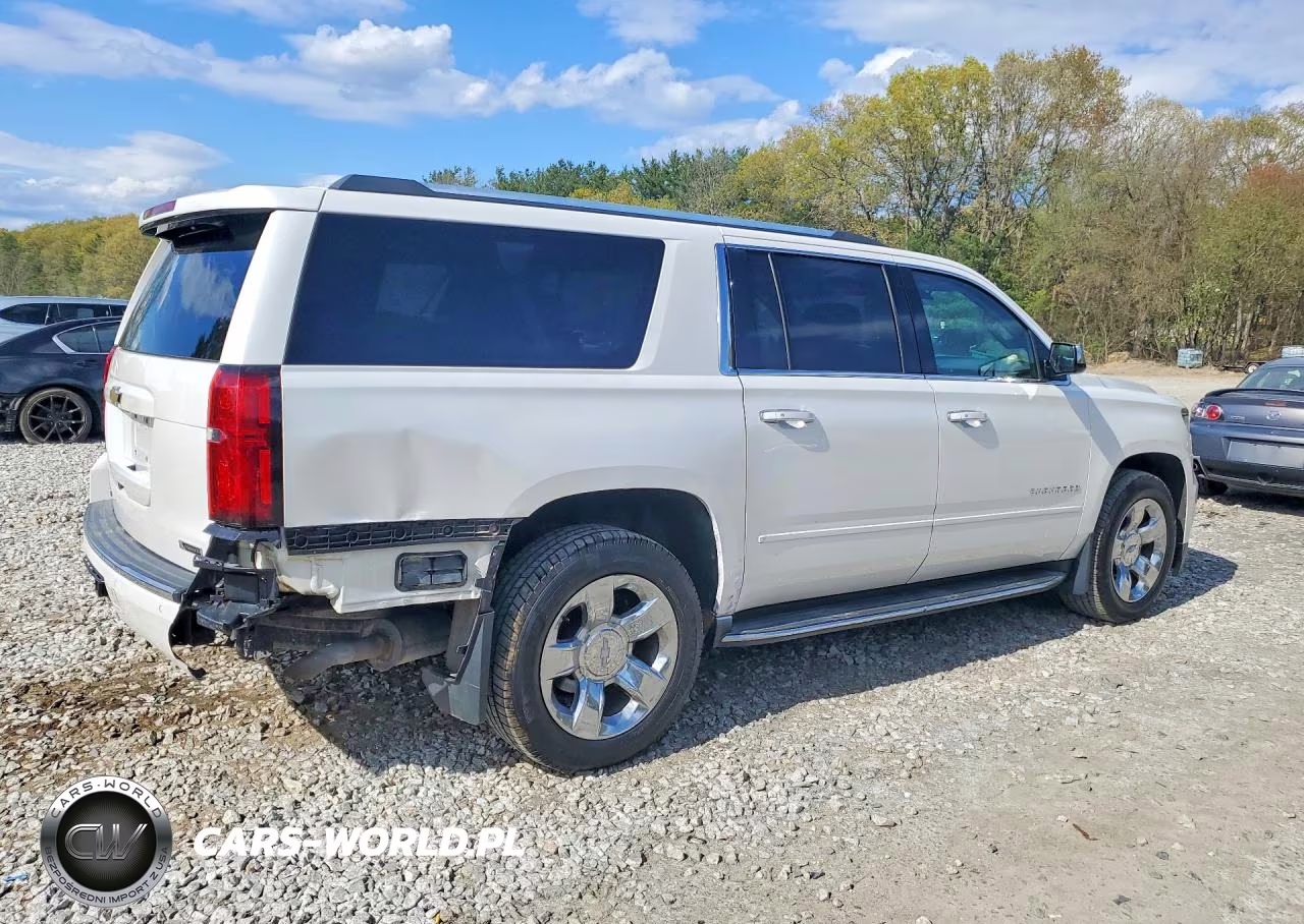 2017 Chevrolet Suburban K1500 Premier VIN:1GNSKJKC1HR292577 - 3