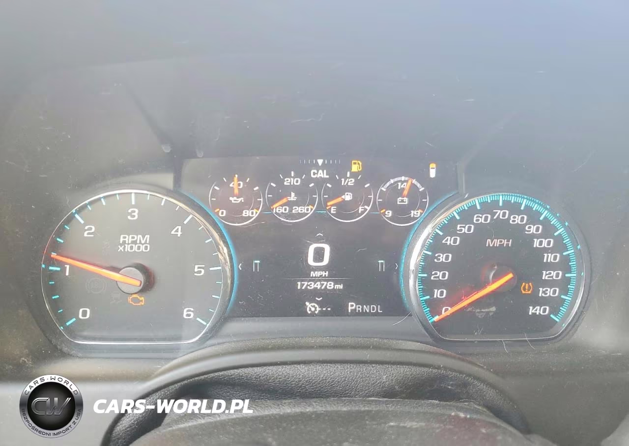 2017 Chevrolet Suburban K1500 Premier VIN:1GNSKJKC1HR292577 - 9