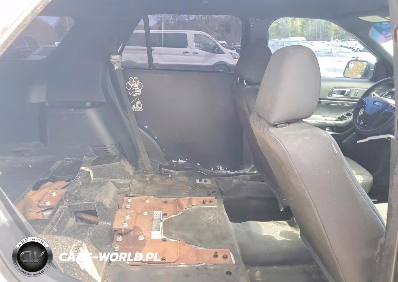 2016 Ford Explorer Police Interceptor VIN:1FM5K8AR1GGD30237 - 11
