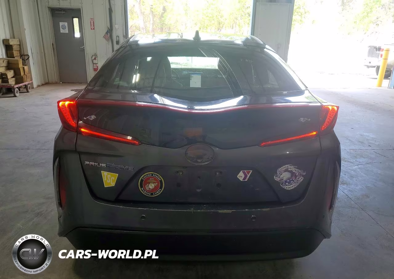 2017 Toyota Prius Prime Advanced VIN:JTDKARFP3H3037391 - 6