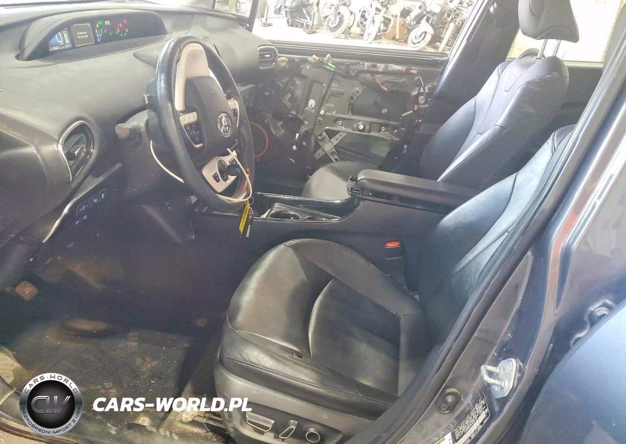 2017 Toyota Prius Prime Advanced VIN:JTDKARFP3H3037391 - 7