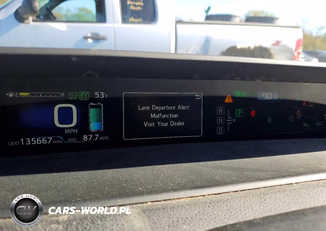 2017 Toyota Prius Prime Advanced VIN:JTDKARFP3H3037391 - 9