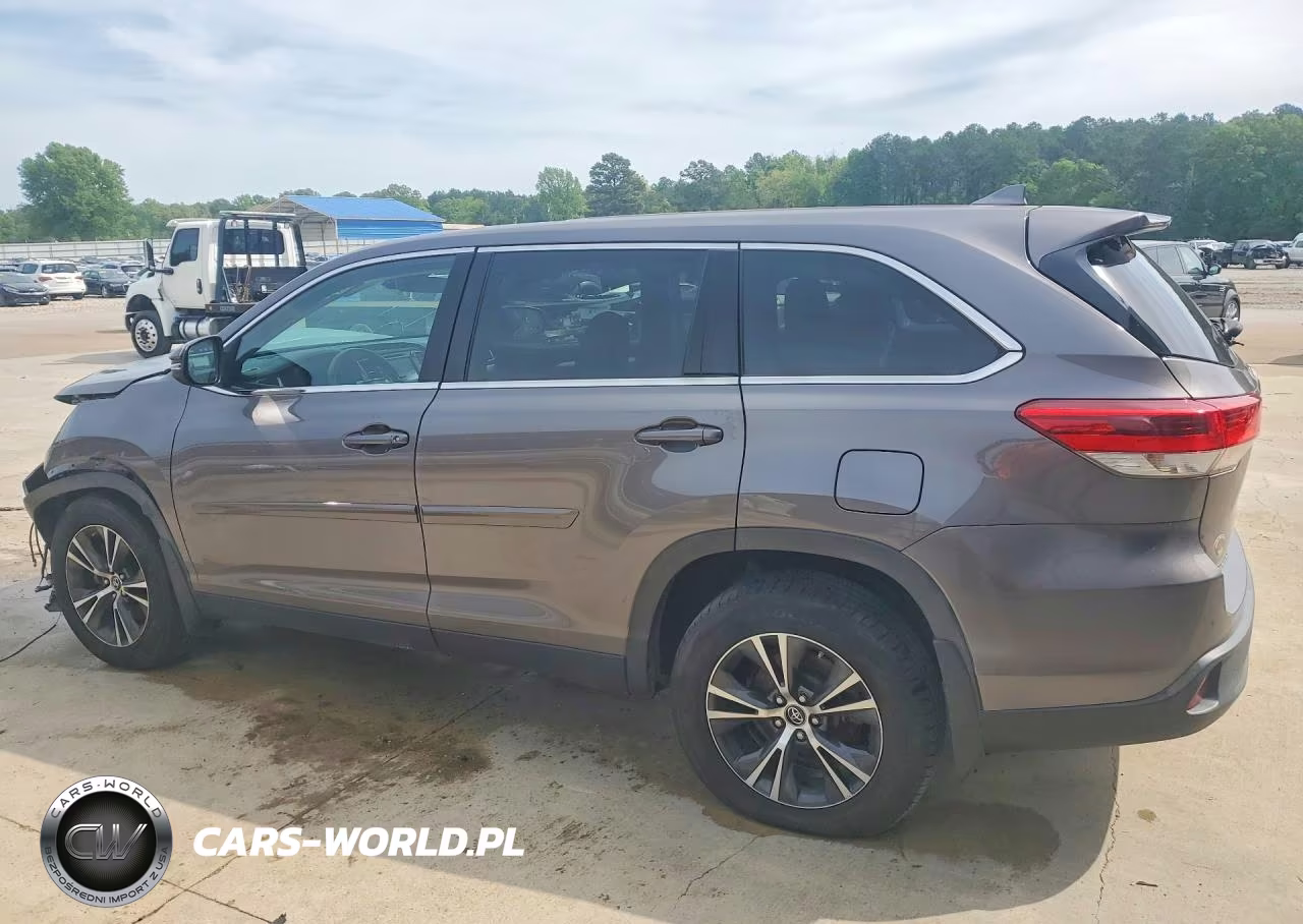 2019 Toyota Highlander Le Plus VIN:5TDZZRFH7KS364060 - 2