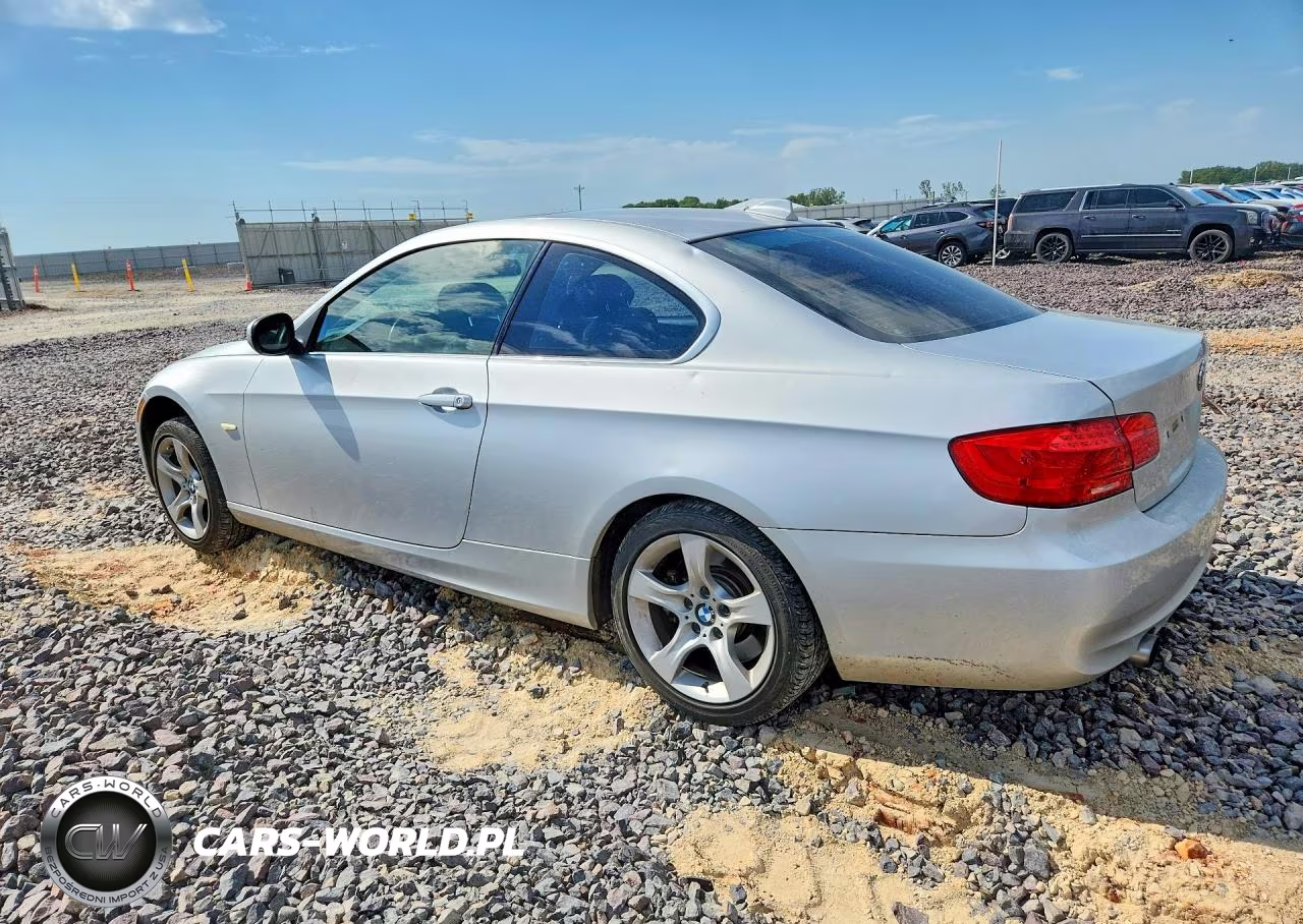 2011 BMW 335 Xi VIN:WBAKF9C53BE619360 - 2