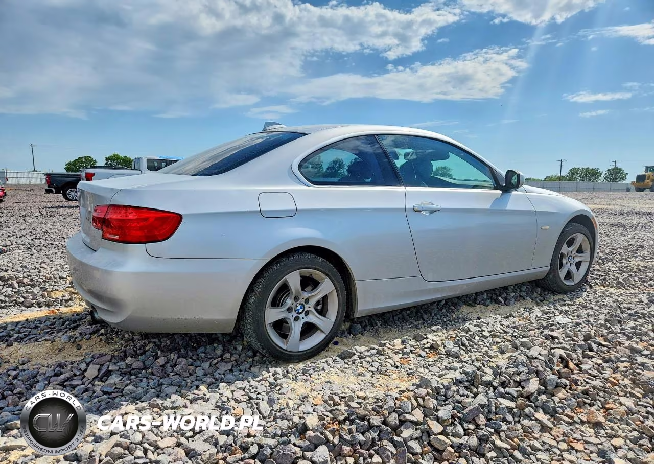 2011 BMW 335 Xi VIN:WBAKF9C53BE619360 - 3