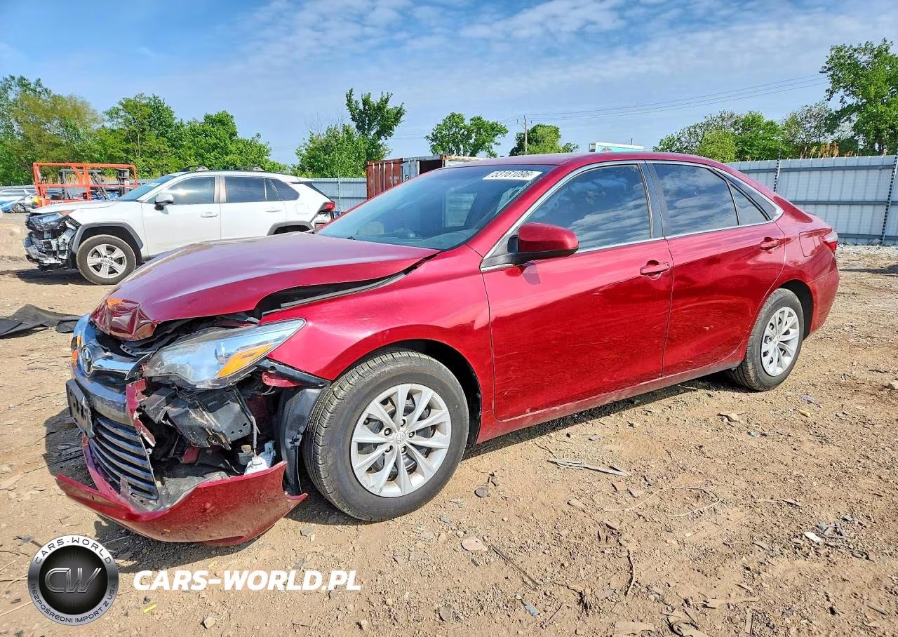 2015 Toyota Camry Le – zdjęcie 1 z 12