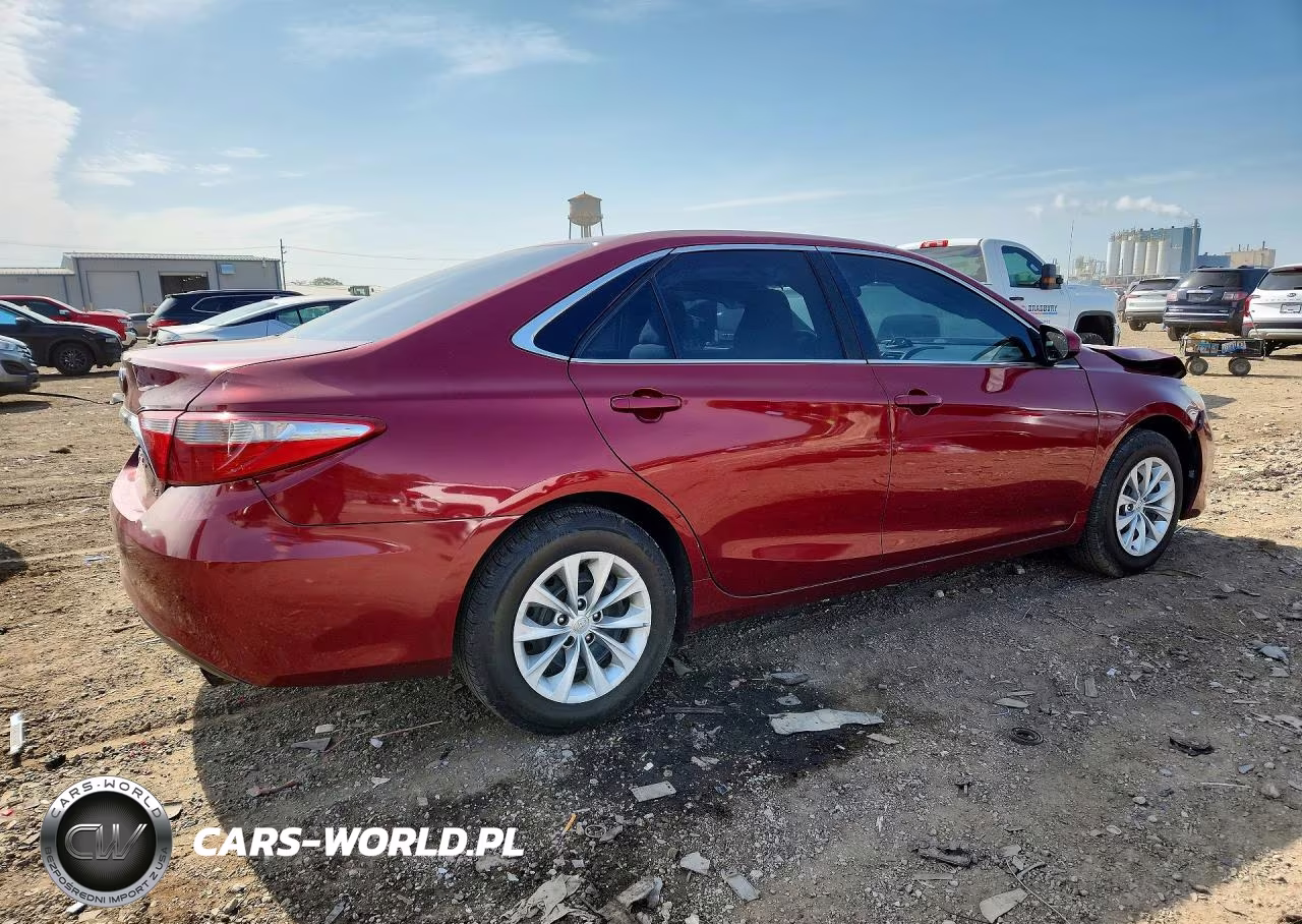2015 Toyota Camry Le VIN:4T1BF1FK4FU993487 - 3
