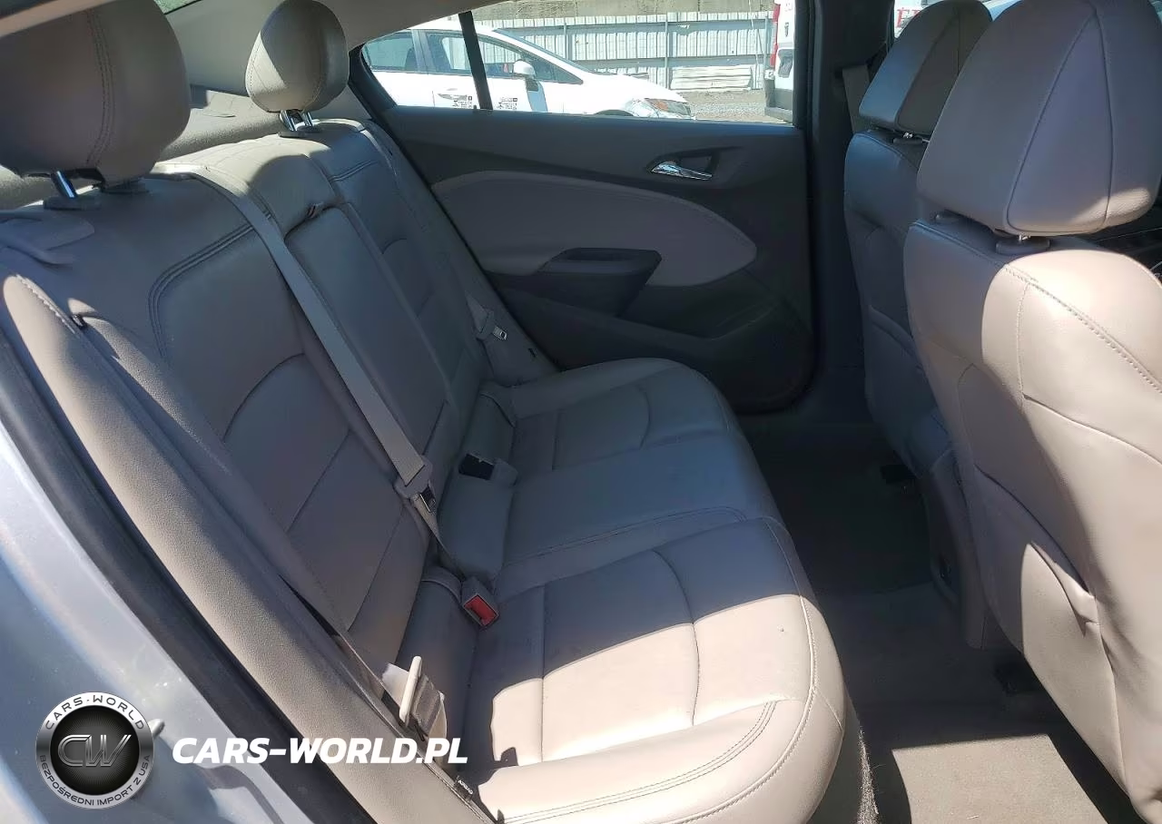 2017 Chevrolet Cruze Premier VIN:1G1BF5SM8H7105692 - 10