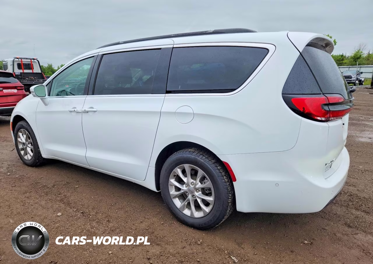 2022 Chrysler Pacifica Touring L VIN:2C4RC3BG9NR164449 - 2