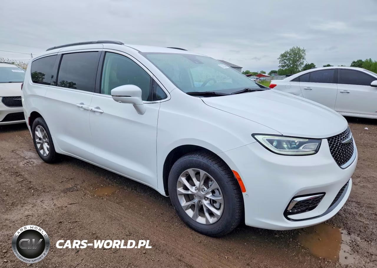 2022 Chrysler Pacifica Touring L VIN:2C4RC3BG9NR164449 - 4